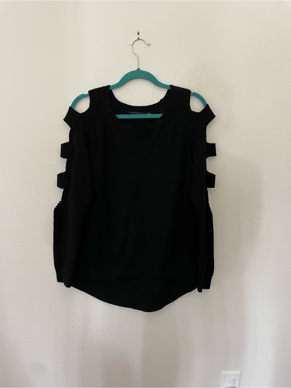 Doe & Rae Black Cold-Shoulder Strap Sweater